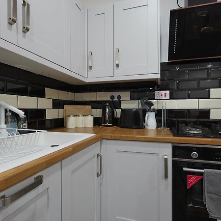 Stylish Apartment In City Centre - Walk Everywhere Cardiff Exterior photo