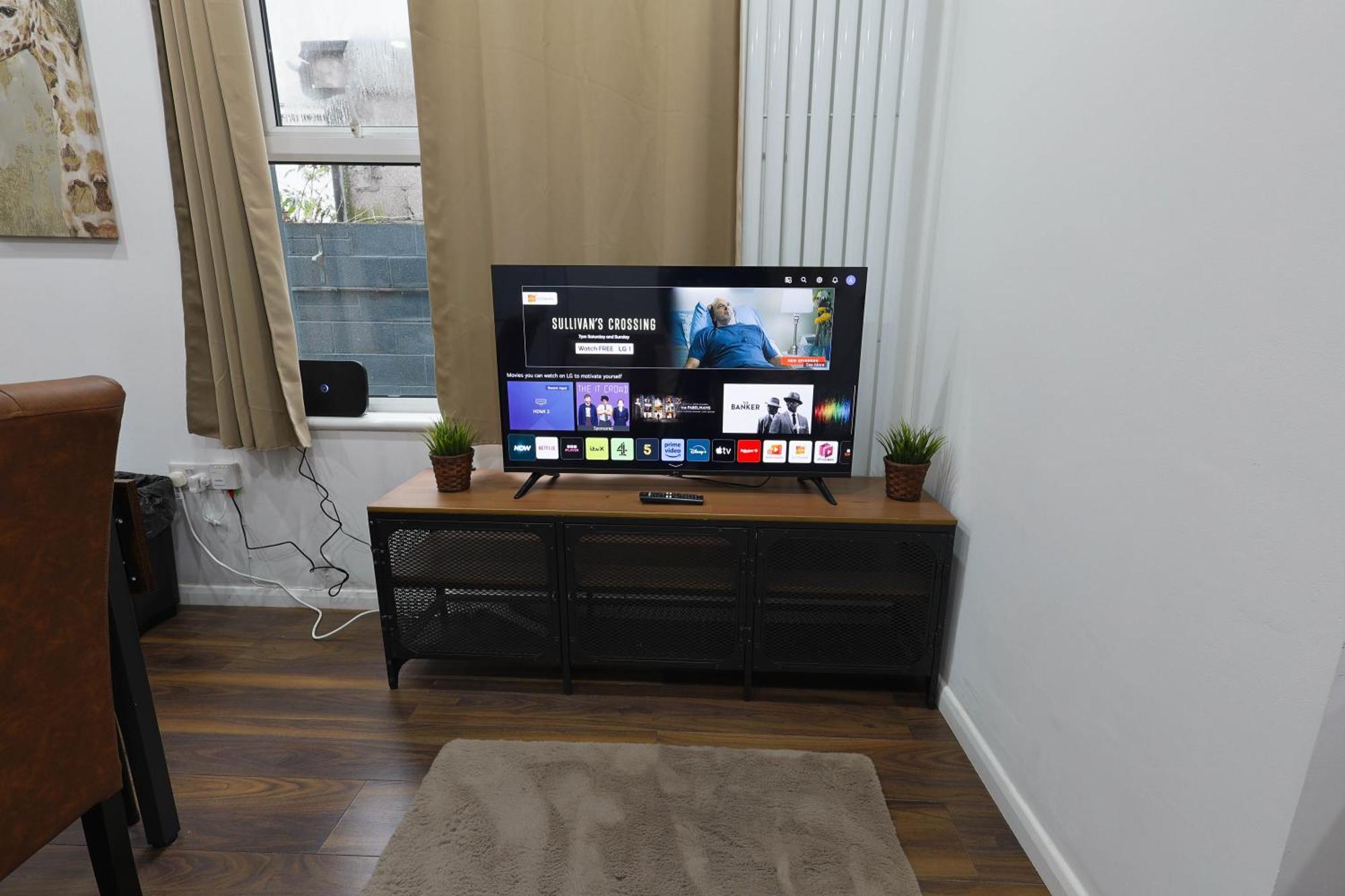 Stylish Apartment In City Centre - Walk Everywhere Cardiff Exterior photo
